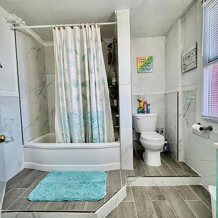 Tiny Private Room On The 1St Floor With Shared Bathroom Near Seatac Airport And Downtown Seattle Exterior photo