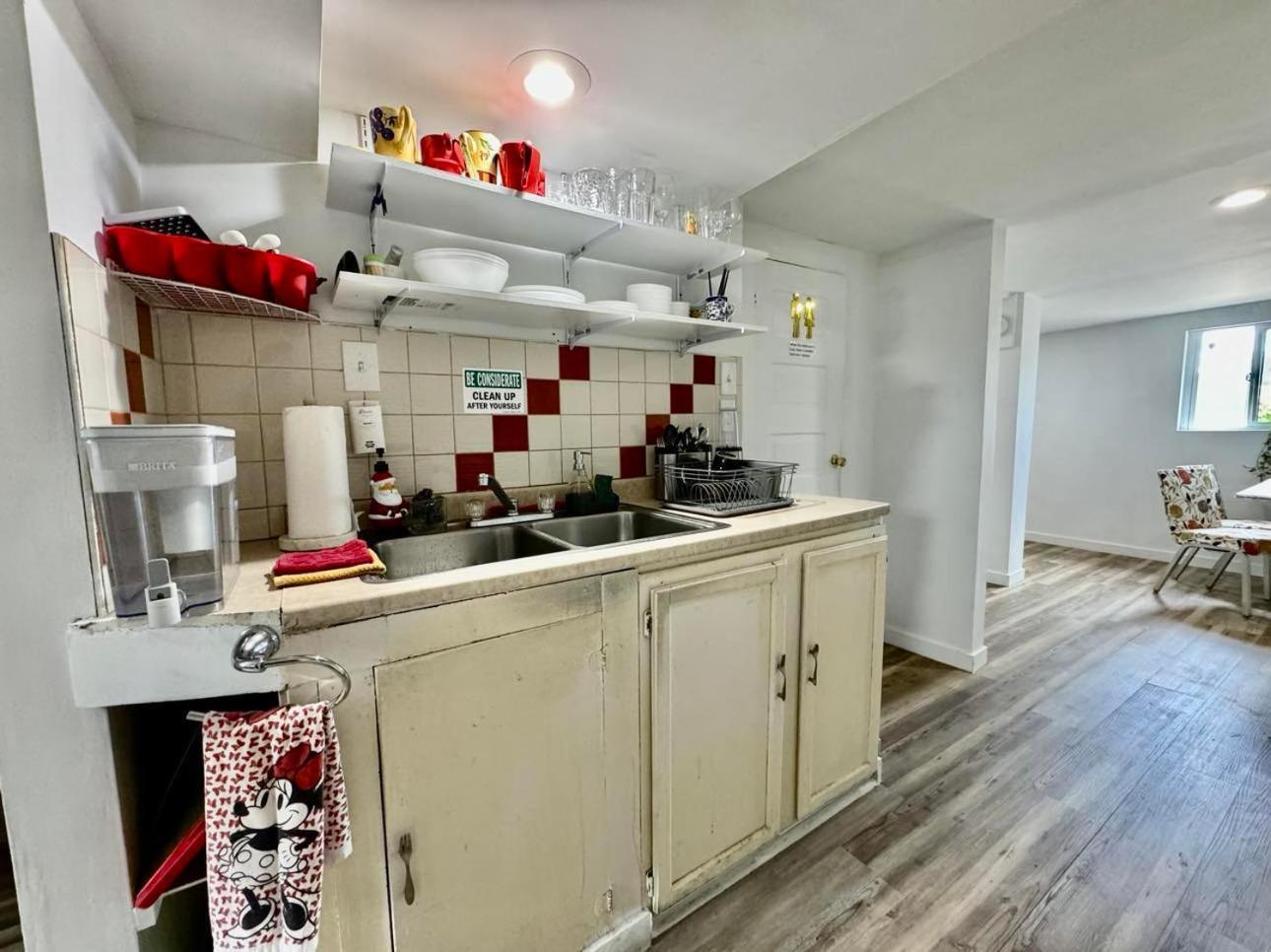 Tiny Private Room On The 1St Floor With Shared Bathroom Near Seatac Airport And Downtown Seattle Exterior photo